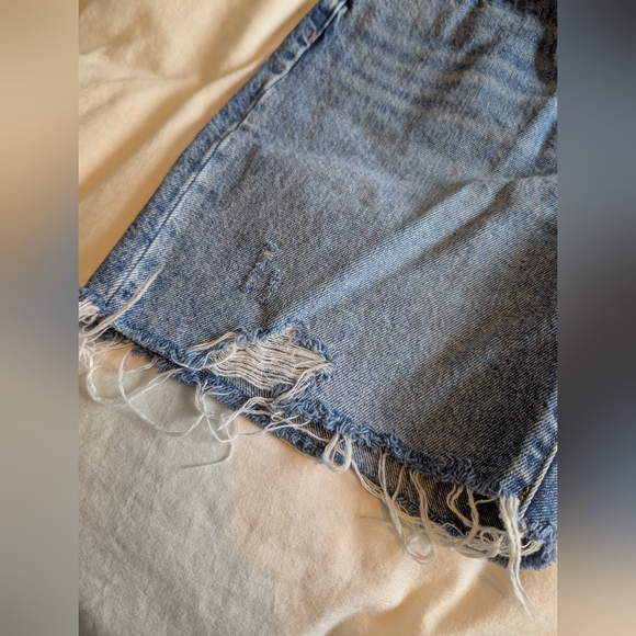 Aritzia | Denim Forum The Nina Midi Short High Rise Denim Short - Picture 5 of 11